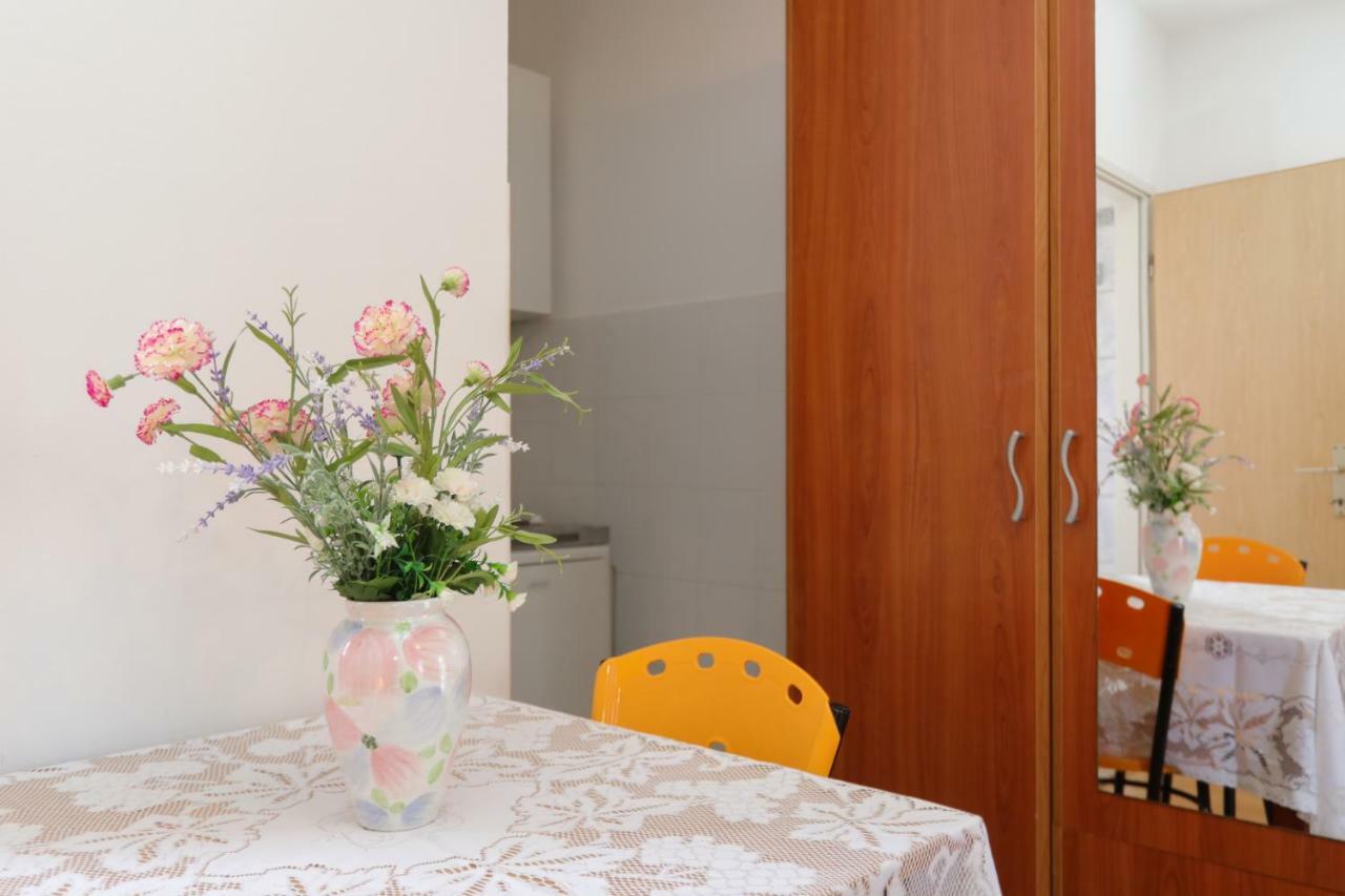 Studio Apartment Ana Супетар Экстерьер фото